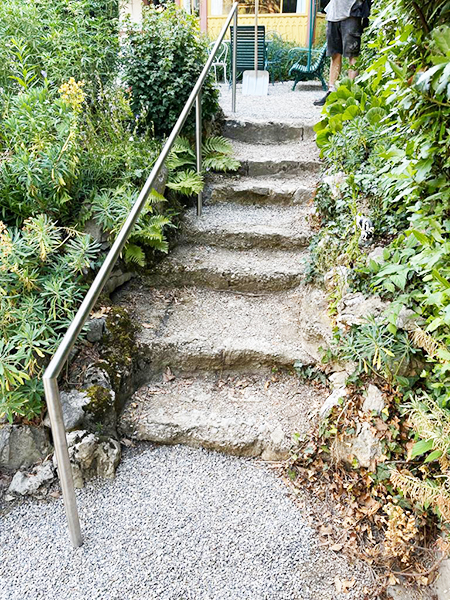 installation de rambarde sur mesure pour escalier extérieur Genève
